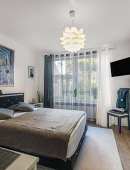 Sonnige 3-Zimmer-Wohnung mit Südloggia und TG-Stellplatz - ruhig und ideal geschnitten - München