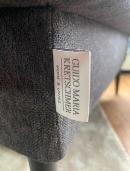 Designer Couch/Sofa in dunkelgrau von Guido Maria Kretschmer - Köln