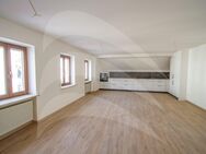 Wohnen mit Stil: Außergewöhnliche 5-Zimmer-Dachgeschosswohnung im wunderschönen Stadtteil Hals - Passau