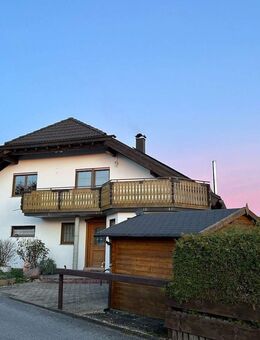 Schmuckstück mit großem Garten und Einliegerwohnung wartet auf Sie. - Bad Liebenzell