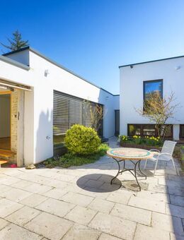 Design trifft Geborgenheit - Familienfreundlicher Bungalow mit Gartenidylle in ruhiger Lage - Regensburg