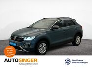 VW T-Roc, 1.5 TSI Life DIGITAL, Jahr 2023 - Marktoberdorf