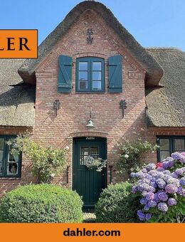 Ansprechendes reetgedecktes Friesenhaus auf Föhr - Oevenum