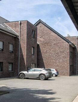 Klimatisierte Wohnung mit Balkon, 3 Zimmern und Carport-Stellplatz, sehr gut als Kapital-Anlage geeignet! - Twistringen