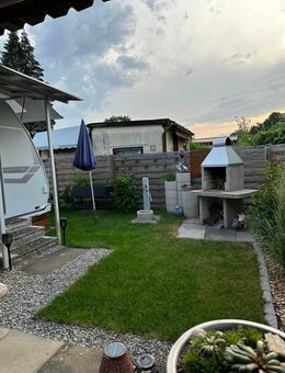 Campingplatzparzelle mit Carport und Grill - Bern