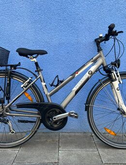 Damen Trekking Fahrrad 28 Zoll Top Zustand - München