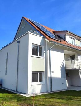 Wunderschöne Neubauwohnung mit Garten in ruhiger Lage! 4,5-Zimmer - Balkon - Aufzug - Einzelgarage und Stellplatz! - Auenwald