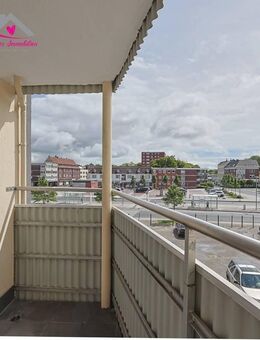 Sanierte 3-Zimmer-Wohnung mit Balkon und Fahrstuhl - Wilhelmshaven