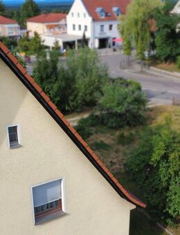 Zentral gelegen und trotzdem ruhig - großzügiges Grundstück mit Bestandsobjekt im Herzen von Maxhütte-Haidhof - Maxhütte-Haidhof