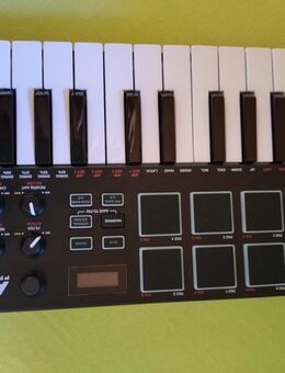 Akai Professional MPK Mini play - Hemau