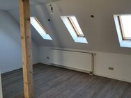 Idyllische, kleine Wohnung mit Einbauküche, Stellplatz und Gartennutzung - Hildburghausen