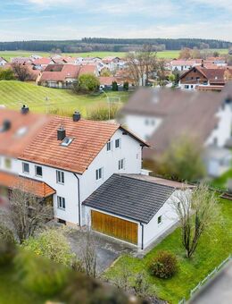 Viel Platz zum Wohnen - Geräumige Doppelhaushälfte mit 583 m² Grund in Westendorf - Westendorf (Landkreis Ostallgäu)