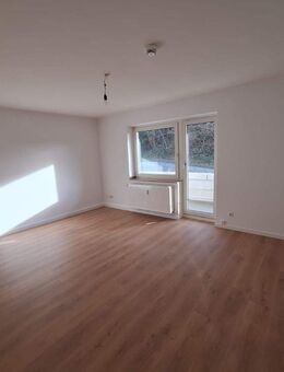 2 Zimmer Wohnung mit Balkon in ruhiger Lage - Velbert