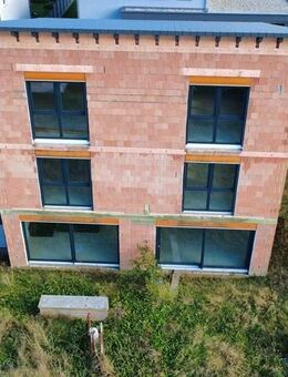 Einfamilienhaus mit Garage - ohne Ausbau - - Sohren