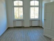 Charmante 2,5-Raum-Wohnung freut sich auf neue Mieter | Abstellraum + Kellerabteil | Zentrumsnah | Versorgungseinrichtungen zu Fuß erreichbar - Rudolstadt