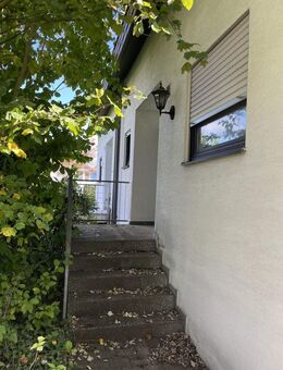 Sifi-Hinterweil: Solide Doppelhaushälfte in ruhiger, sonniger Lage - Sindelfingen