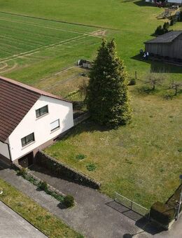 Attraktives 1-FH mit großzügigem Grundstück in Bernstadt - Bernstadt