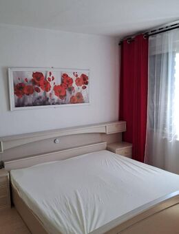 * ETW in Grimma * teilmöbliert * Küche+ Bad mit Fenster * Wanne * Balkon * - Grimma