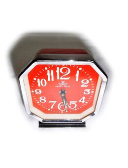 Roter Wecker von Meister Anker - Nürnberg