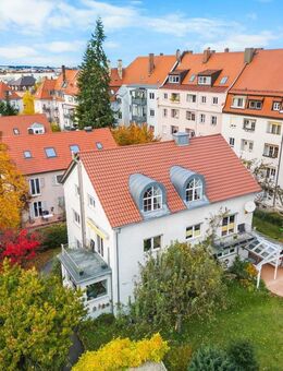 Exklusive 3-ZKB-Dachgeschosswohnung in zentraler Lage am Rande der Innenstadt - Augsburg