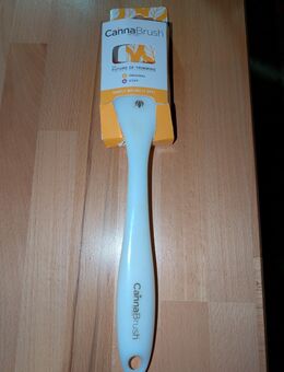 CannaBrush TrimmBürste CB1000 - Farbe: weiß/orange - Ergolding