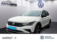 VW Tiguan, 1.5 TSI Active Park Digital, Jahr 2022 - Wiesbaden