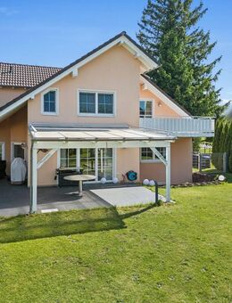 Großzügiges Einfamilienhaus mit Büro und bebaubarem Grundstück in Straubenhardt - Straubenhardt