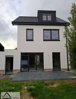 Neubau - freist. EFH - schlüsselfertig - S-W Lage - Garten - Garage - Wassenberg