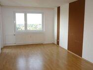 Uetersen Zentrum 3,5 Zimmer + Küche, Wannenbad, Balkon, Aufzug, Stellplatz - Uetersen