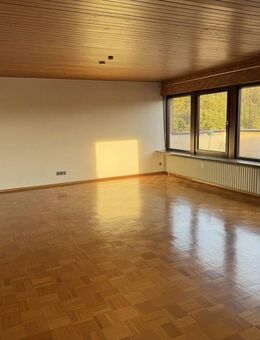 PROVISIONSFREI / 4,5-Zimmer-Wohnung zum Wohlfühlen -Ruheoase mit Weitblick - Ostfildern