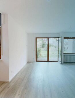 FAMILIEN AUFGEPASST: Schöne Doppelhaushälfte mit 5 Zimmern und Terrasse + Garten in Berlin Spandau - Berlin