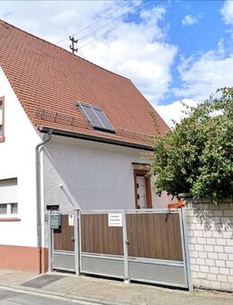 Kernsaniertes Ein-Zweifamilienhaus mit großem Grundstück. Provisionsfrei! - Sandhausen