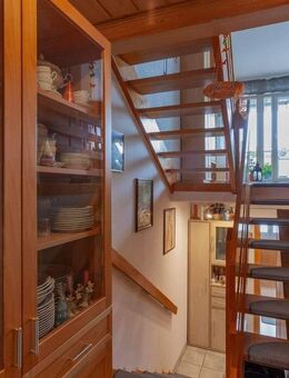 FBC - Lichtdurchflutete 4-Zimmer-DG-Maisonette-Wohnung mit Dachterrasse, Balkon + TG-Stellplatz - Fürstenfeldbruck