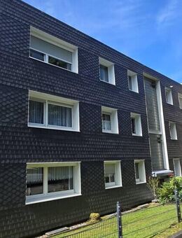 GEPFLEGTE 2-RAUMWOHNUNG MIT BALKON UND GARAGE IN RUHIGER LAGE - Hückeswagen (Schloss-Stadt)