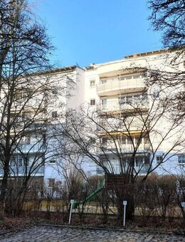 Schöne 2-Zimmer-Wohnung mit großem Süd-/West-Balkon - Landshut
