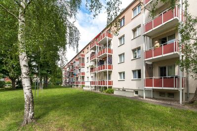 Erstbezug nach Sanierung - 3RWE mit Balkon und Dusche