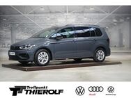 VW Touran, 1.5 TSI Highline BlackStyle, Jahr 2022 - Michelstadt