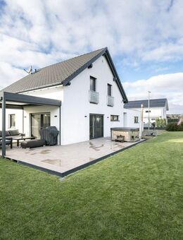 Modern. Lichtdurchflutet. Hochwertig. Ihr neues Zuhause. - Buch (Bayern)