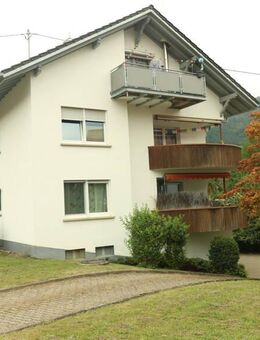 Exklusive 3,5 Zimmer-DG-Wohnung mit Balkon, Einbauküche, Schwedenofen u. Carport - Wehr (Baden-Württemberg)