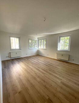 Helle 2-Zimmer-Eigentumswohnung mit Stellplatz - frisch saniert & bezugsfrei - Dresden