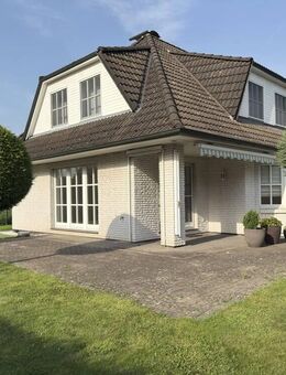 Repräsentatives 4 Zimmer - Landhaus mit wohnlichem Vollkeller in exponierter Feldrandlage von Schenefeld - Schenefeld (Landkreis Pinneberg)