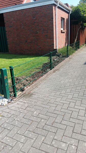35m Doppelstabmattenzaun H-0,83 Drahtstärke: 6/5/6 mit 1 Eckpfosten Anthrazit oder Grün - Bremerhaven