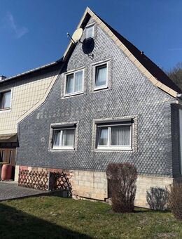 teilsaniertes geräumiges Wohnhaus in Bad Salzungen / Kloster - Bad Salzungen