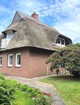 PURNHAGEN-IMMOBILIEN - Bremen-Rönnebeck, charm. Reetdachhaus mit sep. Werkstatt in zentraler Lage - Bremen