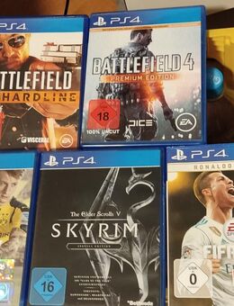 11 PS4 Spiele - Aachen