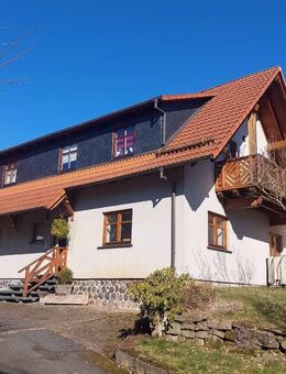 Schöne 2-Zimmer-ETW mit Balkon + Gartenanteil in Hilders-Simmerhausen - Hilders