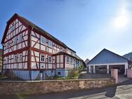 Traditionelles saniertes Fachwerkhaus mit Gästehaus und großzügigem Außenbereich - Mömbris