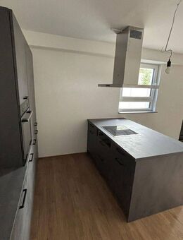 Erstbezug!Moderne Neubau-Souterrainwohnung mit Einbauküche,Terrasse & Stellplatz in Massenbachhausen - Massenbachhausen