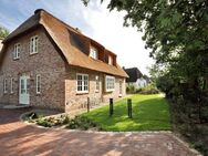 Großzügige Doppelhaushälfte unter Reet nahe zum Böhler Leuchtturm - Sankt Peter-Ording