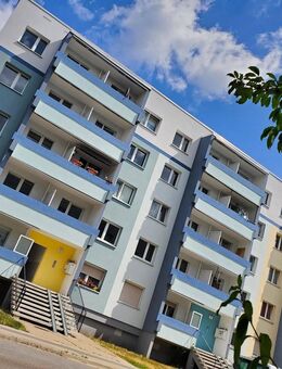 In Fertigstellung: 3 Zimmer im 1. OG mit modernem Duschbad und Südbalkon - Halle (Saale)